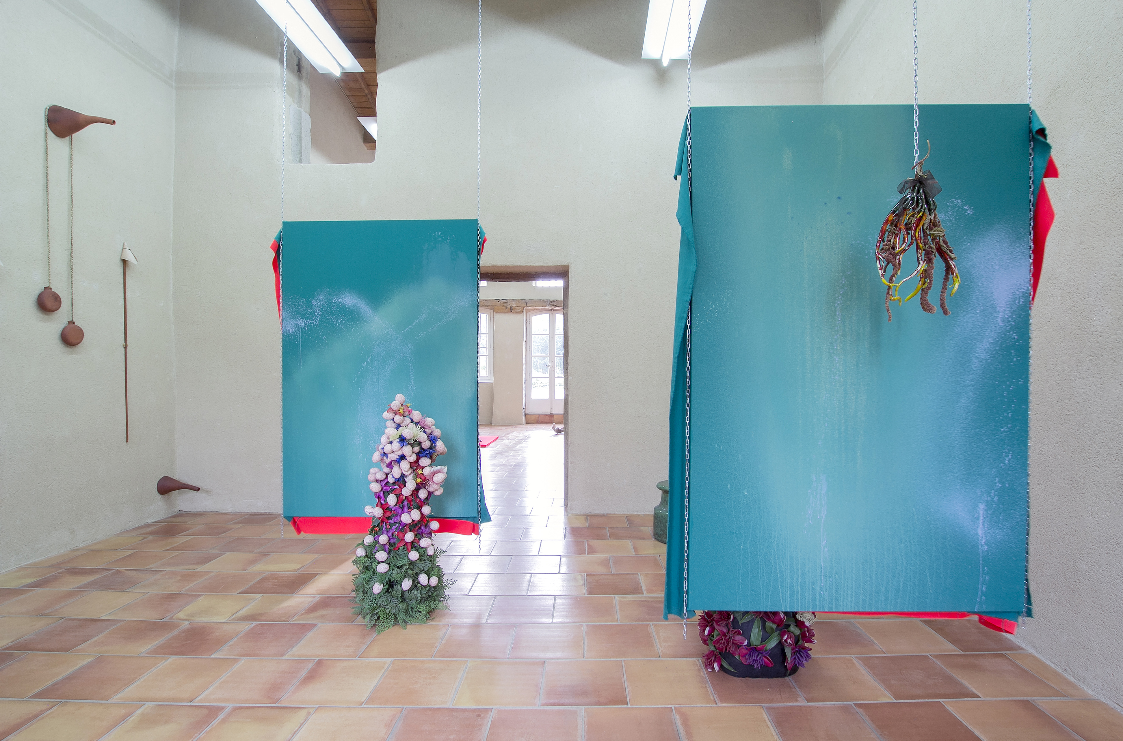 Cet élixir, annual show 2019 at Moly-Sabata - Photo Ugnius Gelguda (4) Artworks by Paloma Proudfoot, Jagna Ciuchta, Henri Ughetto and Hélène Bertin