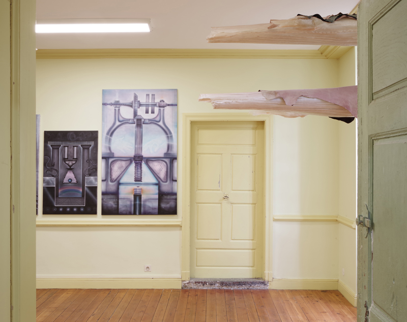 Caca bleu véritable - Salle jaune (3)